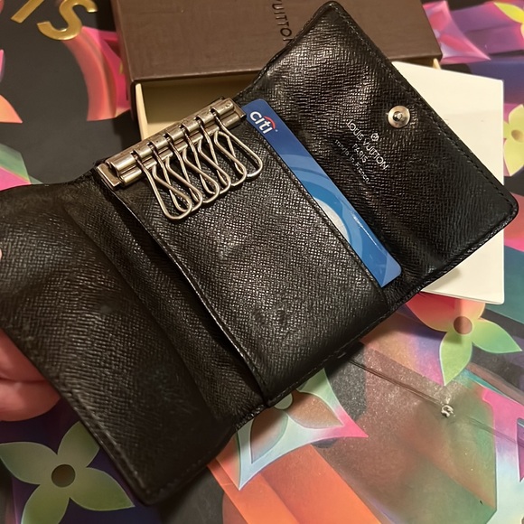 Authenticated Louis Vuitton damier black keys & card holder - Picture 10 of 11